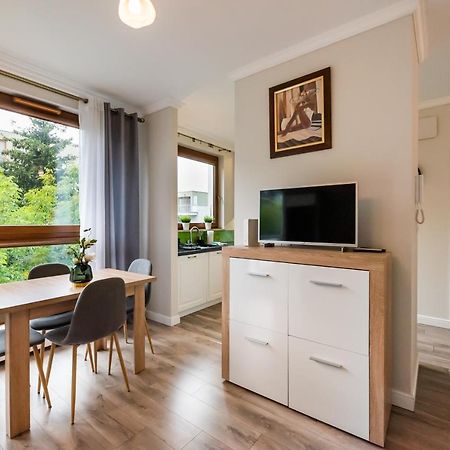 Prestige Verdant Apartment Varsó Kültér fotó