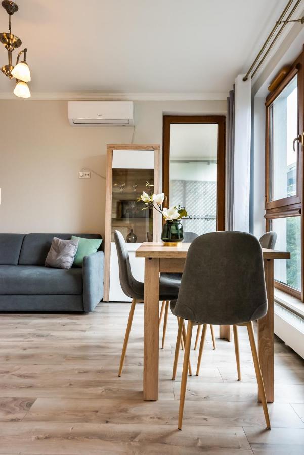 Prestige Verdant Apartment Varsó Kültér fotó