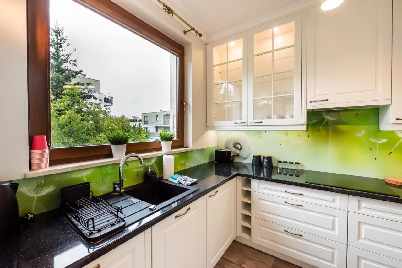 Prestige Verdant Apartment Varsó Kültér fotó