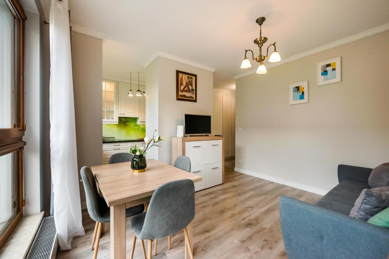 Prestige Verdant Apartment Varsó Kültér fotó