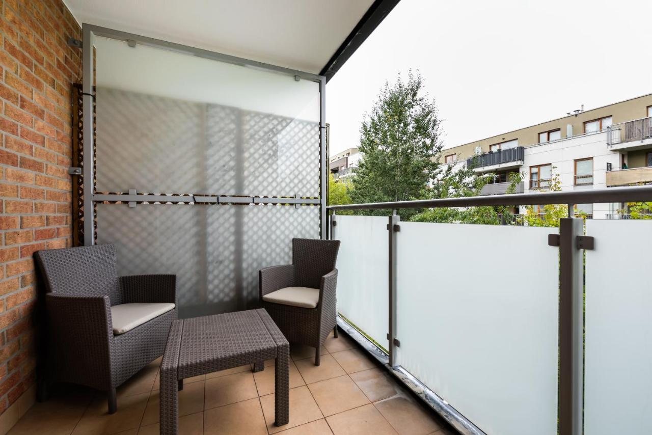 Prestige Verdant Apartment Varsó Kültér fotó
