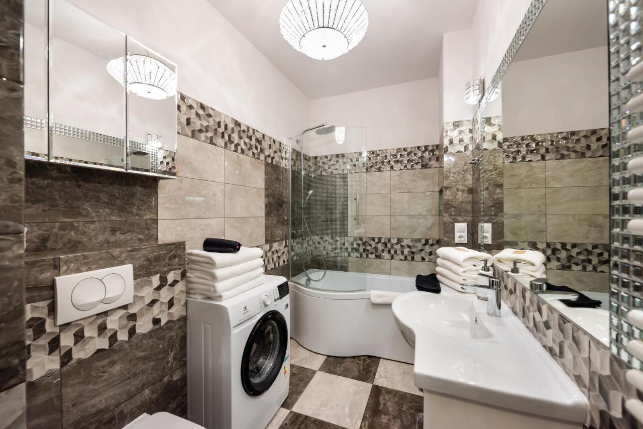 Prestige Verdant Apartment Varsó Kültér fotó
