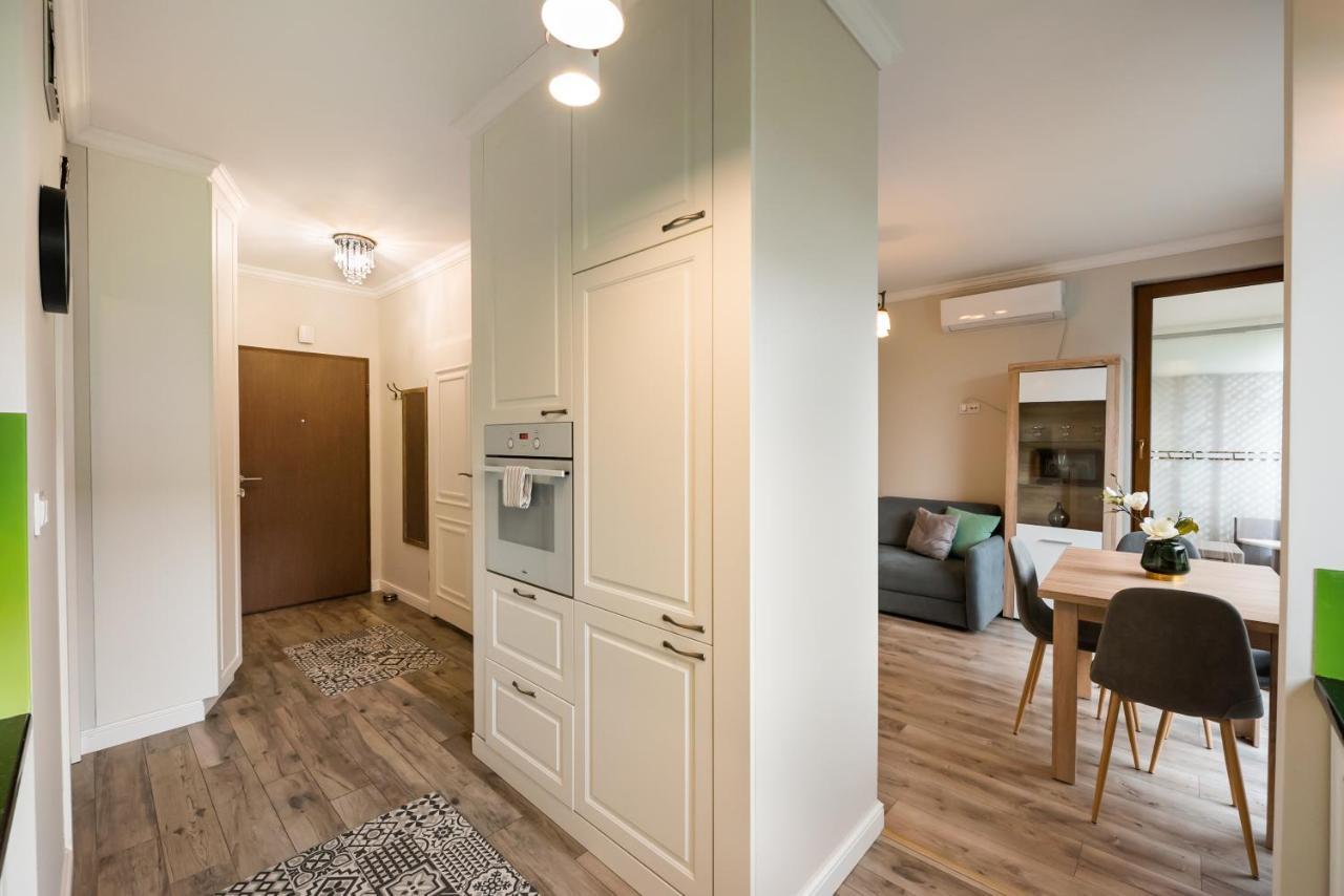 Prestige Verdant Apartment Varsó Kültér fotó