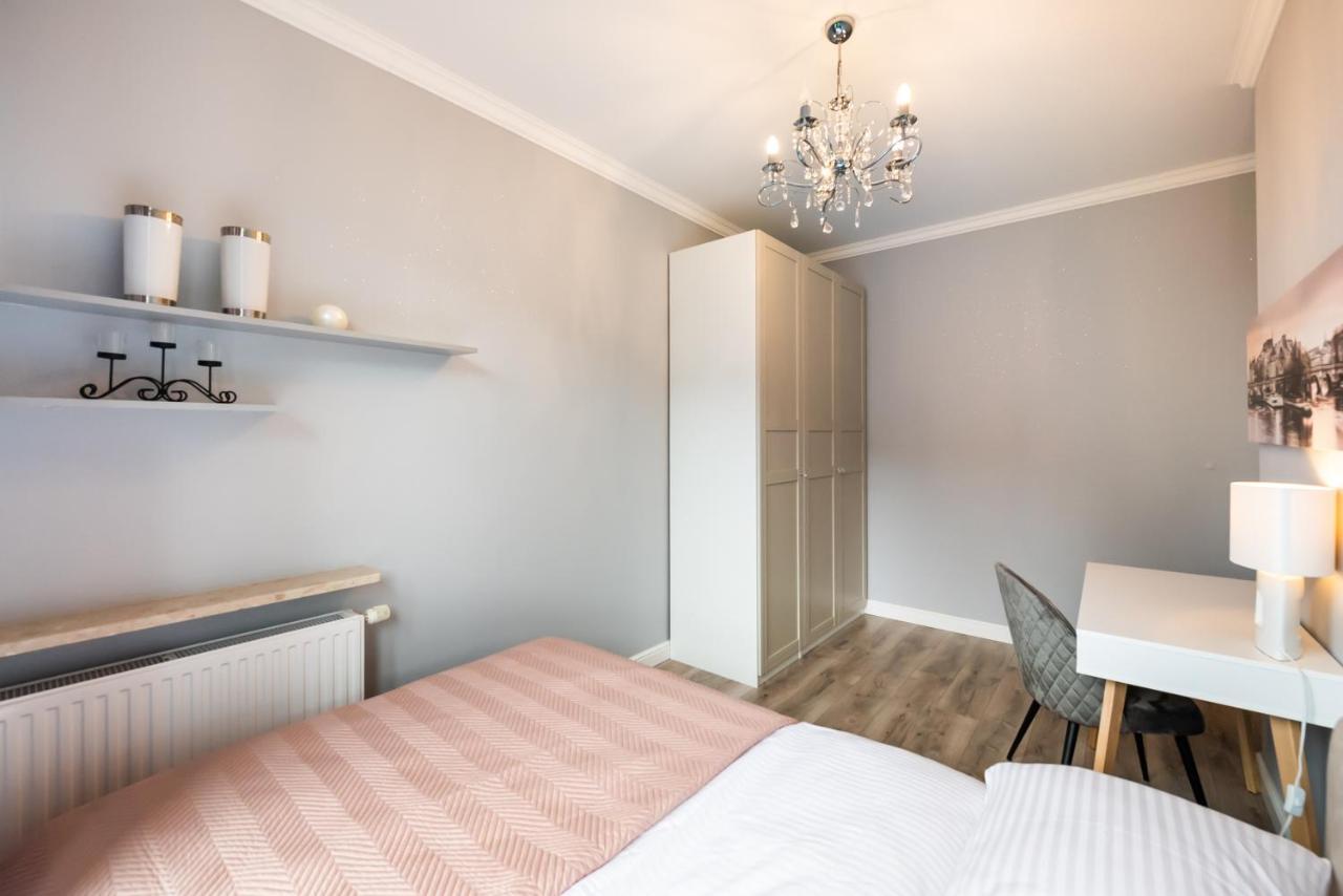 Prestige Verdant Apartment Varsó Kültér fotó